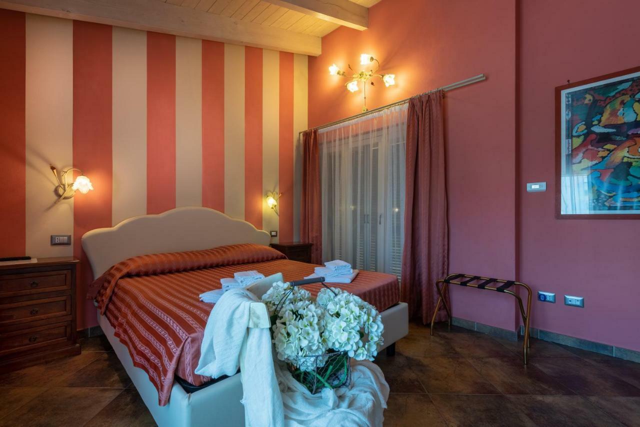 Villa Mery Casale Monferrato Buitenkant foto